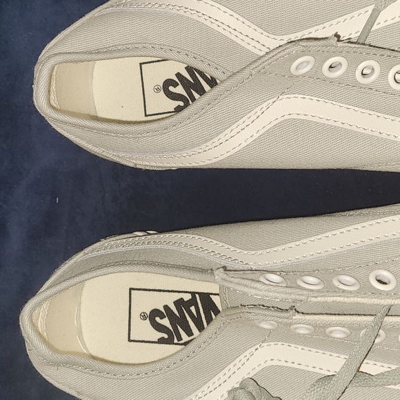 New Vans Old Skool Tapered  size 7.5 mn/9wmn - Picture 2 of 8